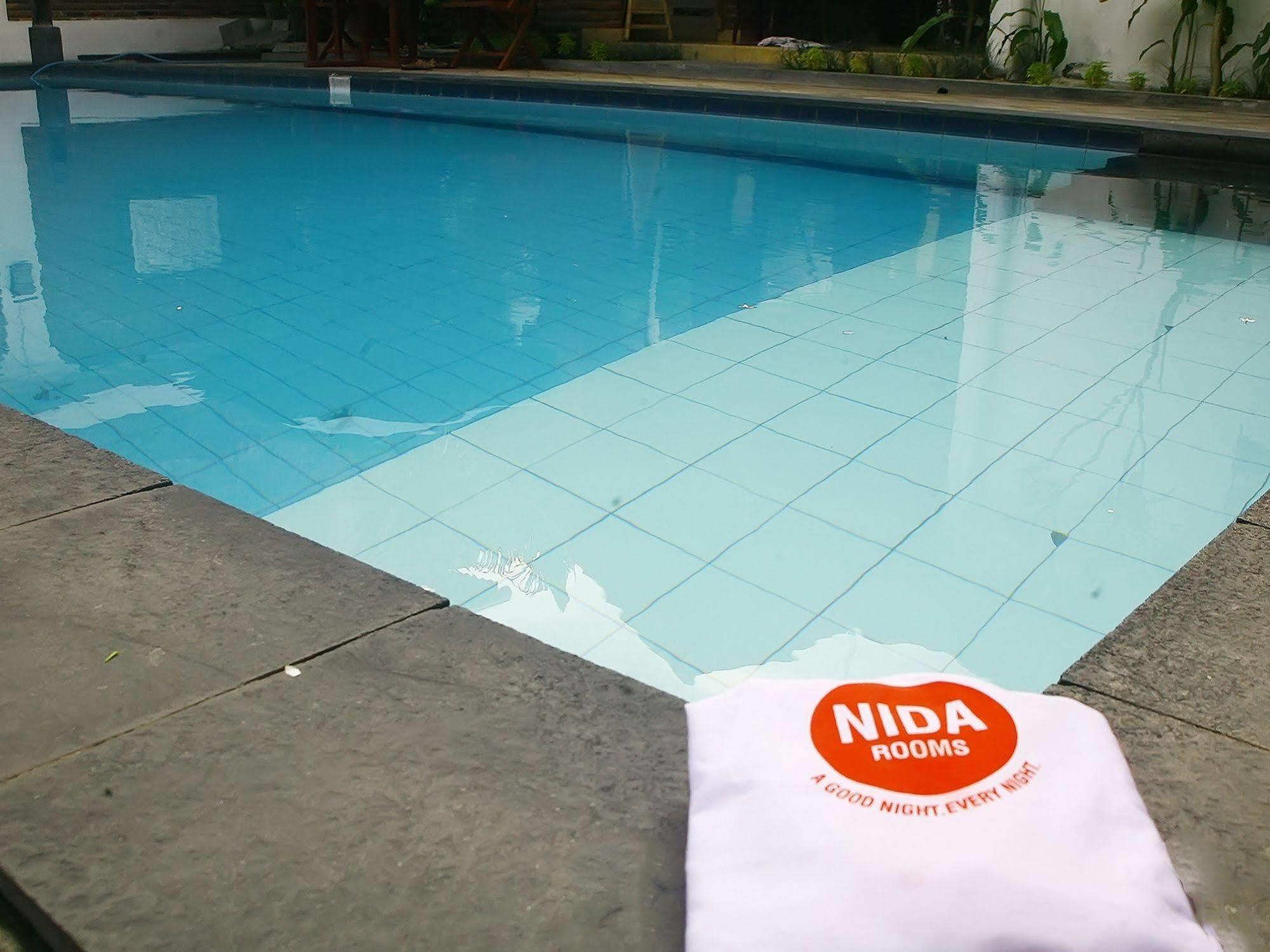 Oyo 326 Ndalem Padma Asri Residence Sleman  Exterior photo