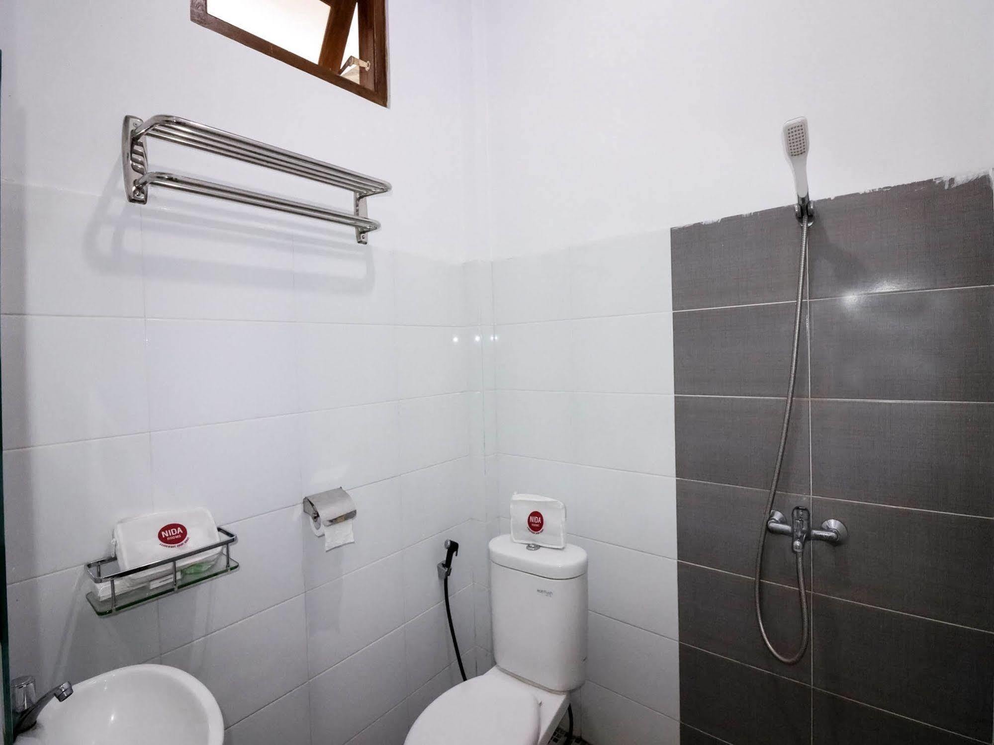 Oyo 326 Ndalem Padma Asri Residence Sleman  Exterior photo