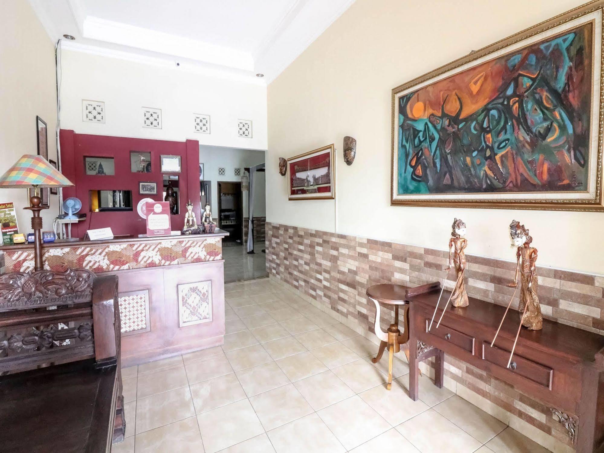 Oyo 326 Ndalem Padma Asri Residence Sleman  Exterior photo