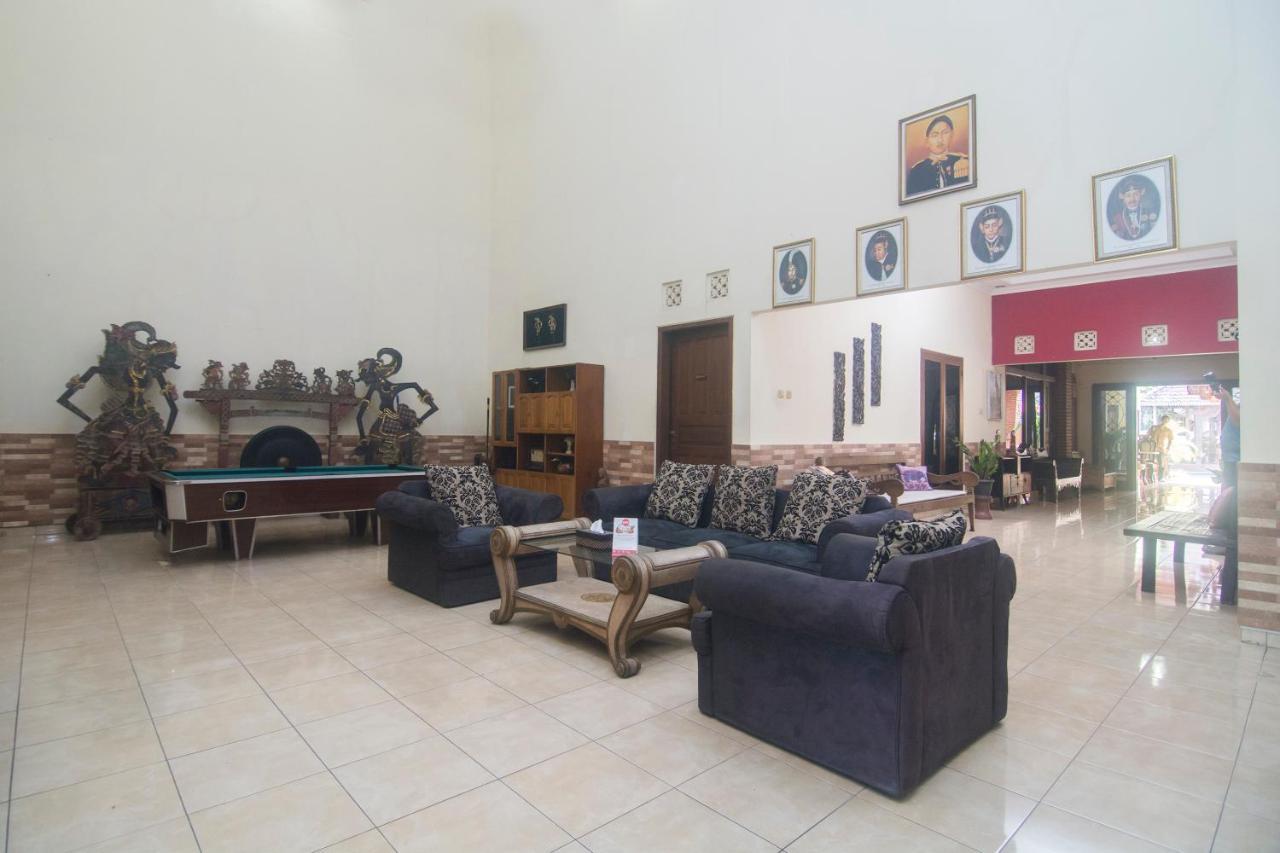 Oyo 326 Ndalem Padma Asri Residence Sleman  Exterior photo