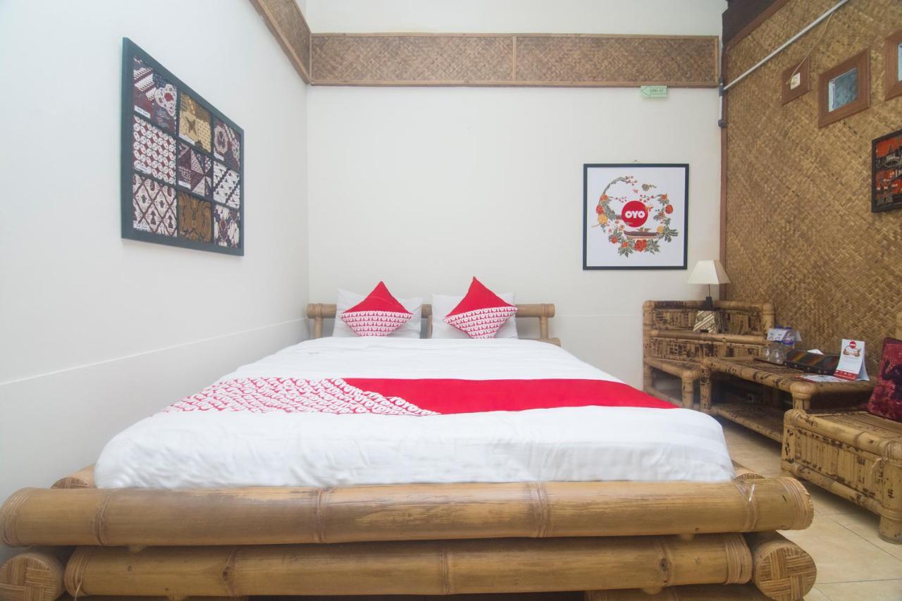 Oyo 326 Ndalem Padma Asri Residence Sleman  Exterior photo